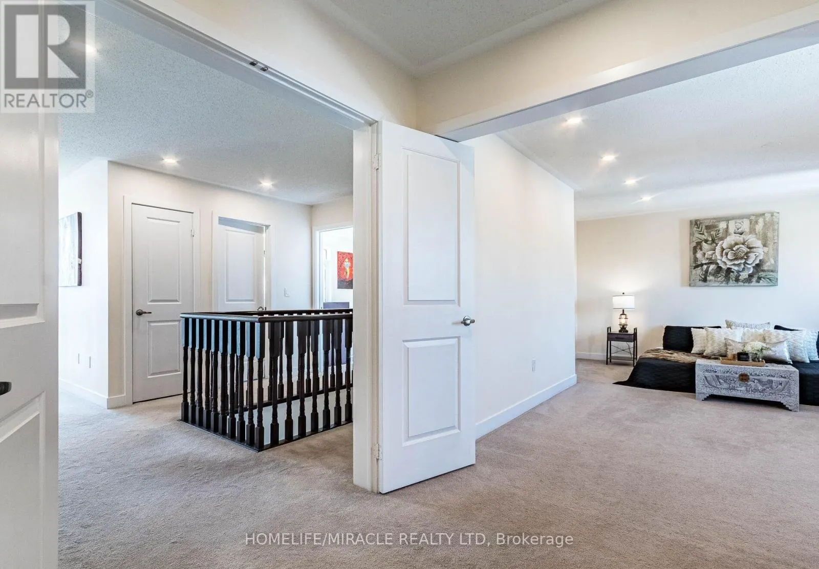 10 BUCKLES COURT