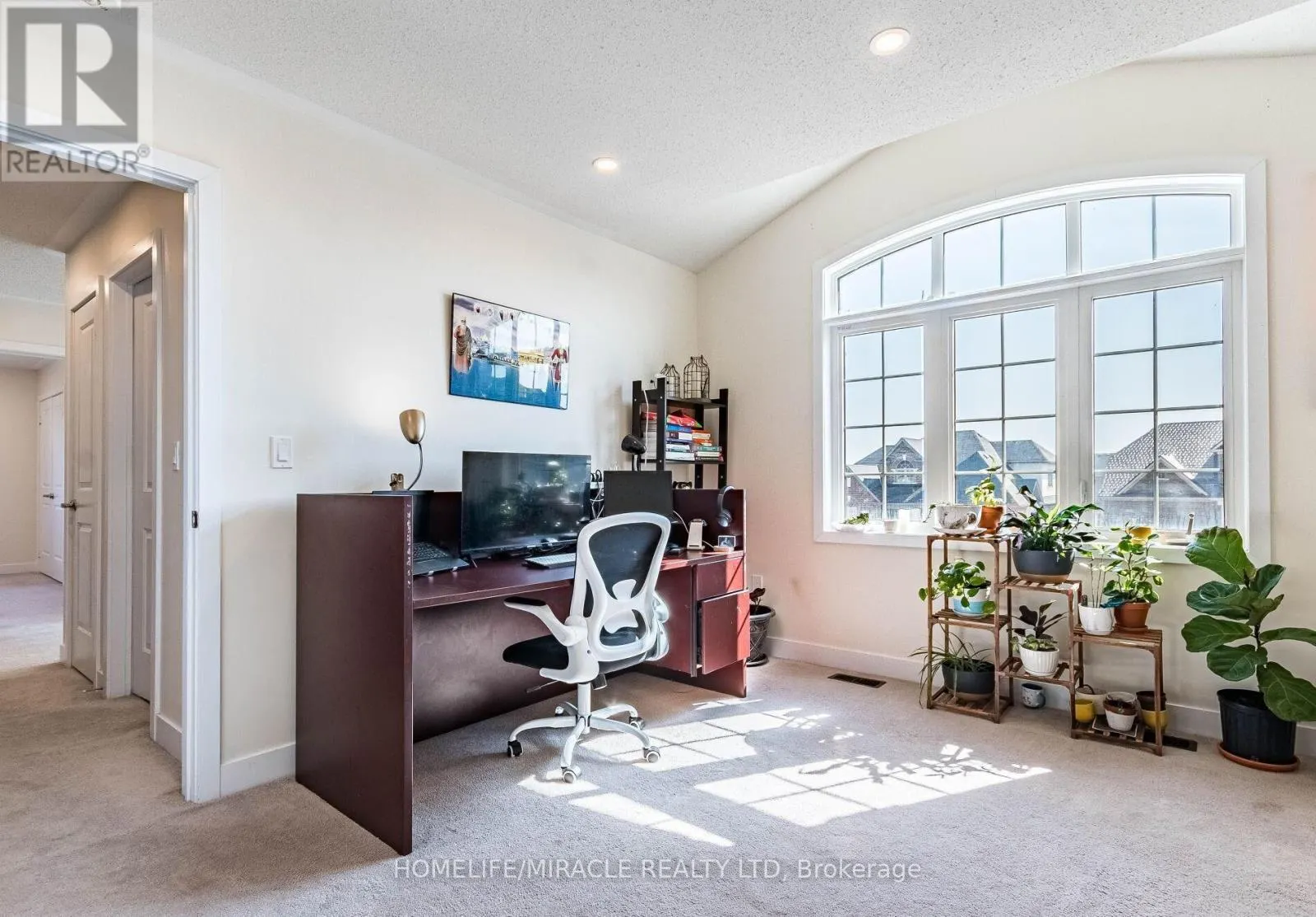 10 BUCKLES COURT