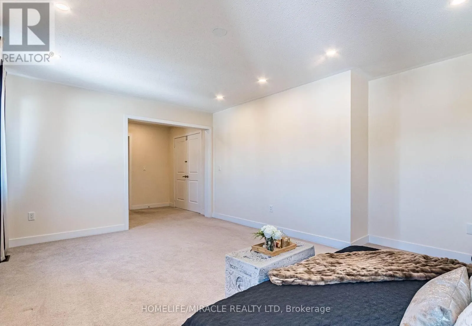 10 BUCKLES COURT