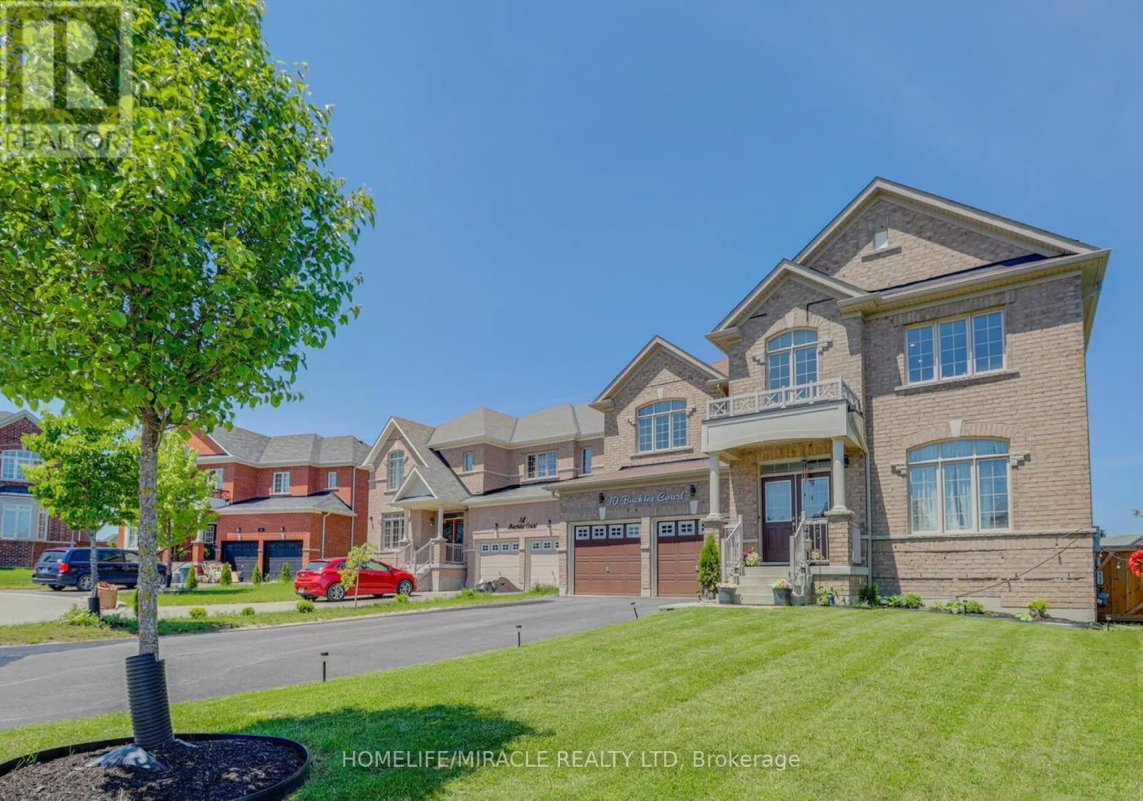 10 BUCKLES COURT