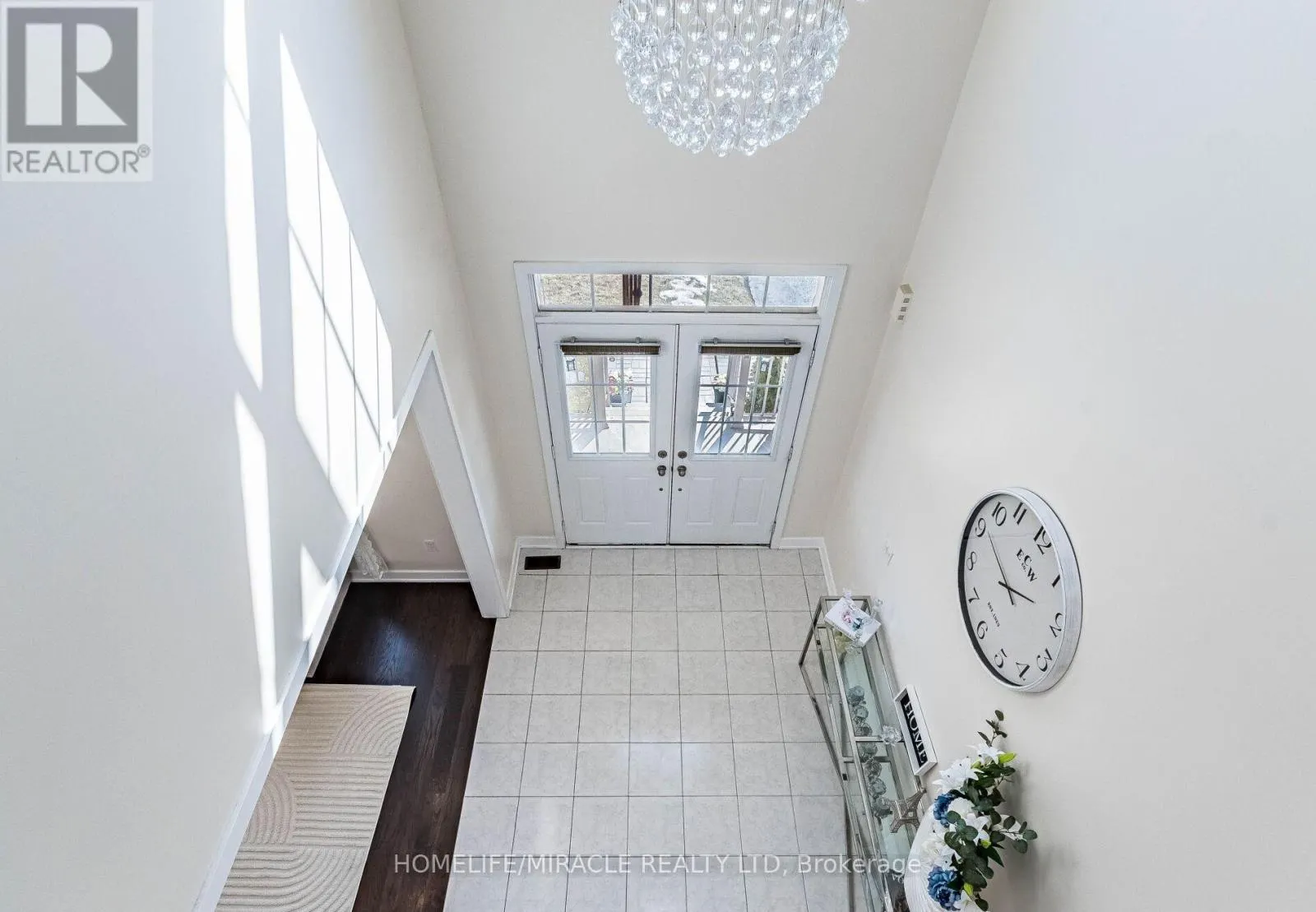 10 BUCKLES COURT