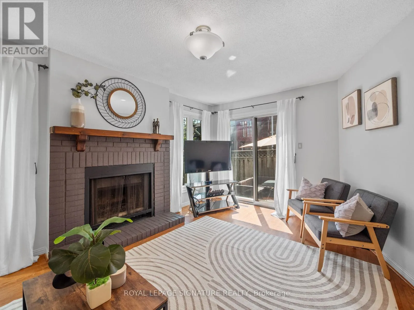 1101 DUNBARTON ROAD