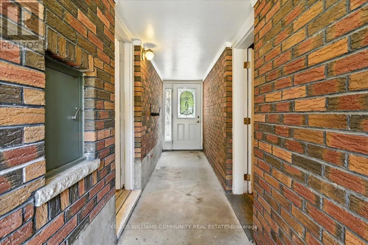 110 SCUGOG STREET