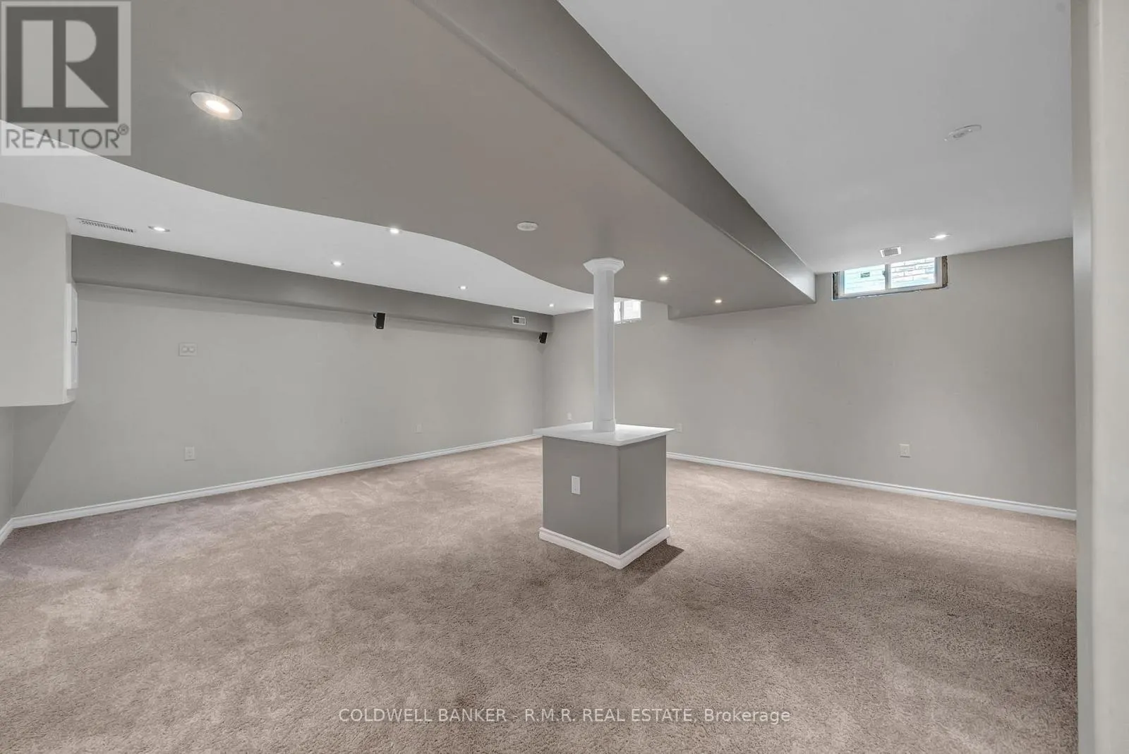 431 GRANGE COURT