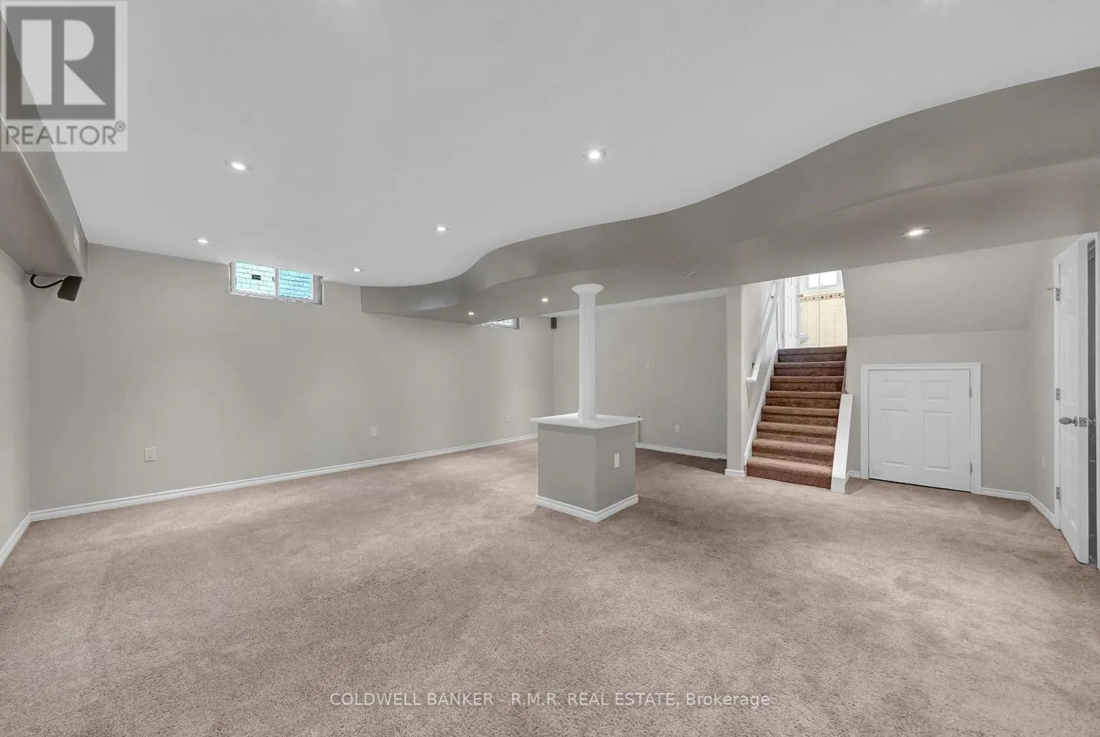 431 GRANGE COURT