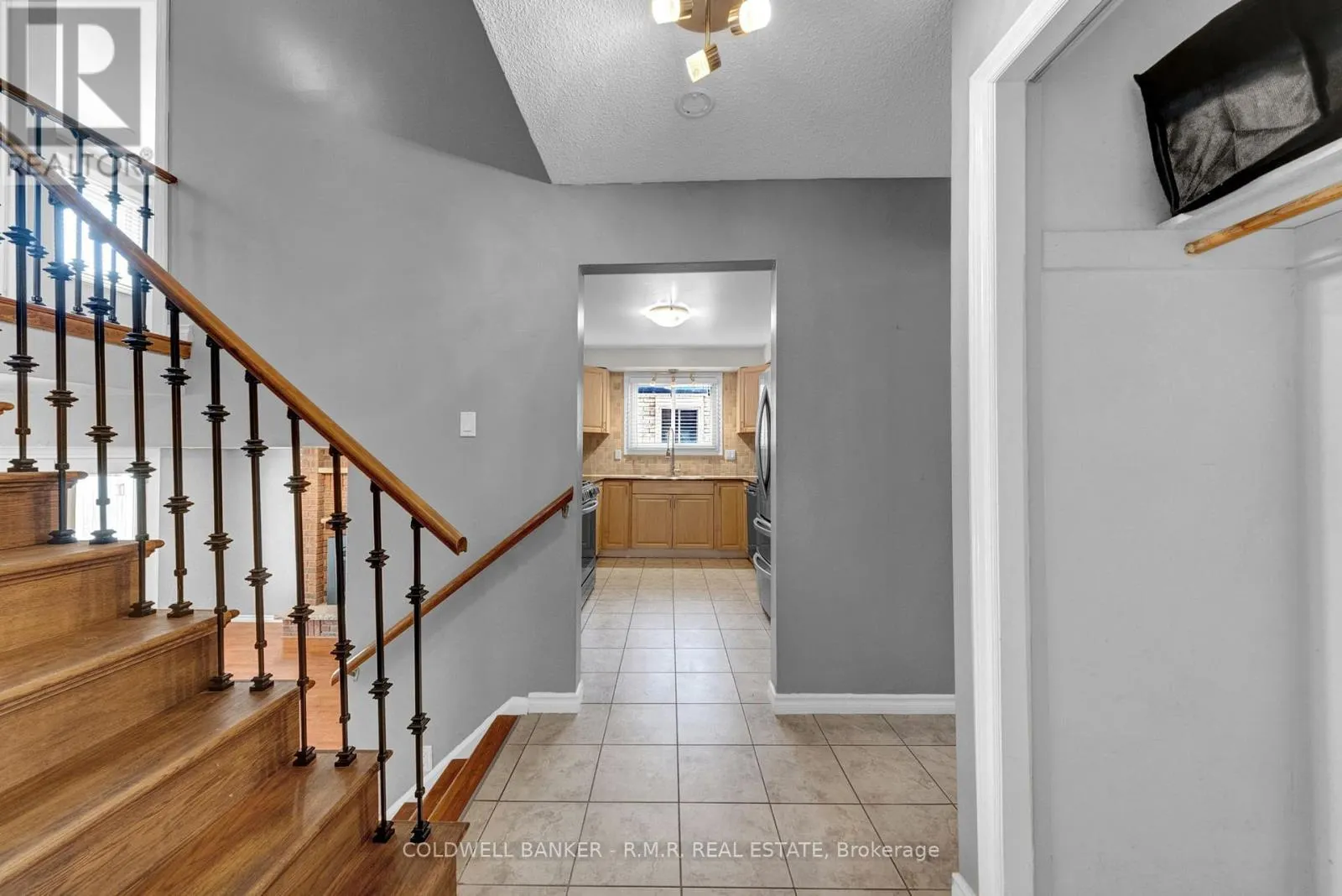 431 GRANGE COURT