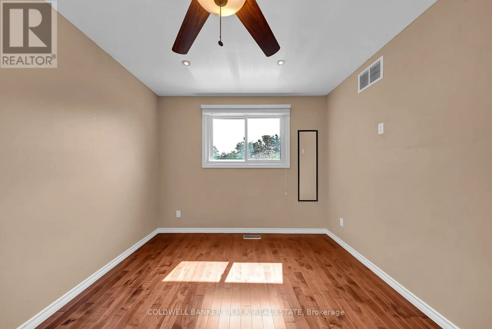 431 GRANGE COURT