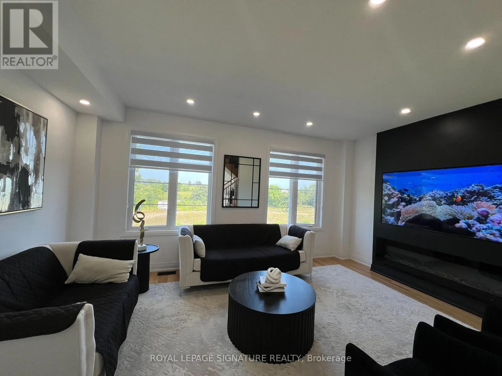 72 WATERSIDE WAY