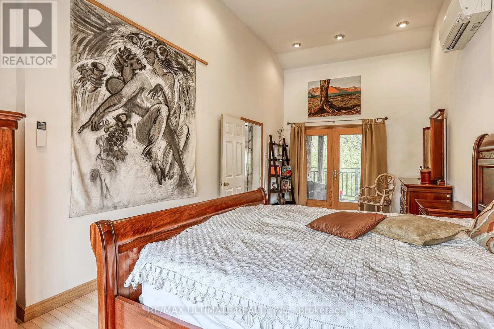 103 WEIR CRESCENT