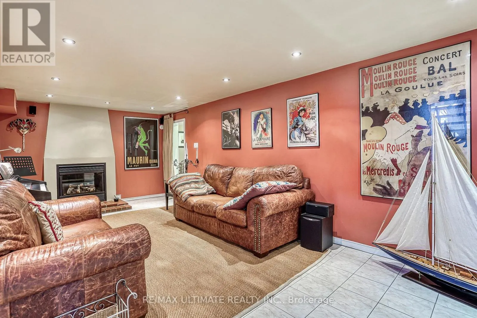 103 WEIR CRESCENT
