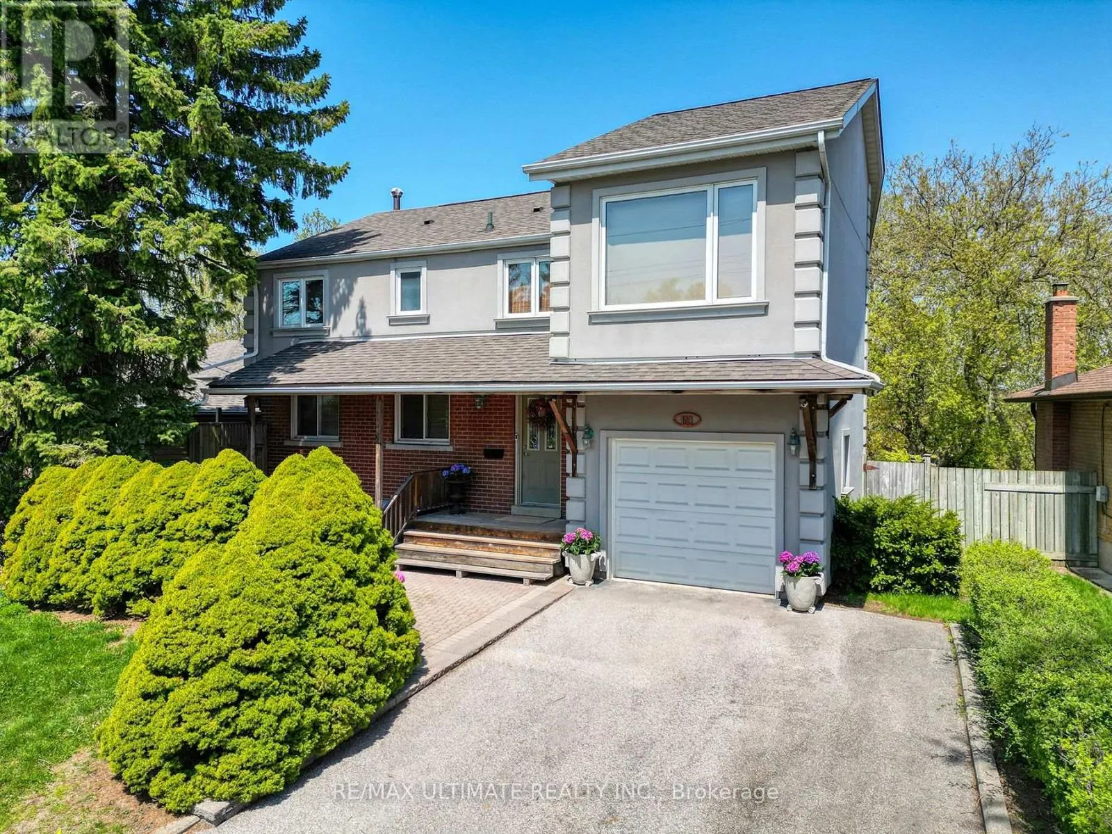 103 WEIR CRESCENT