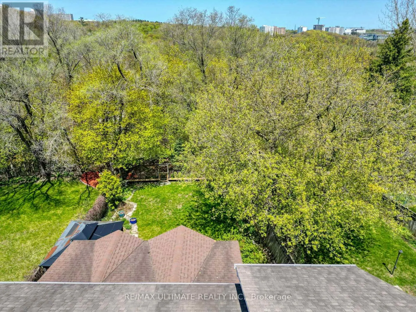 103 WEIR CRESCENT