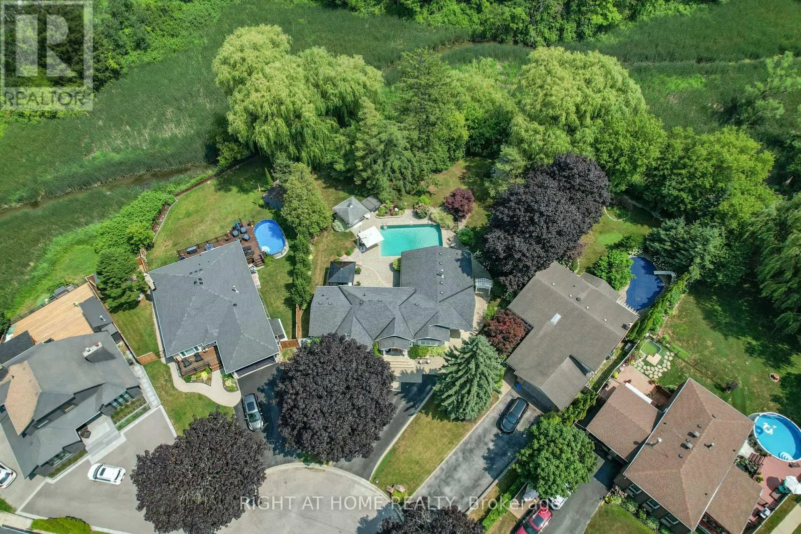 1549 WILLOWSIDE COURT