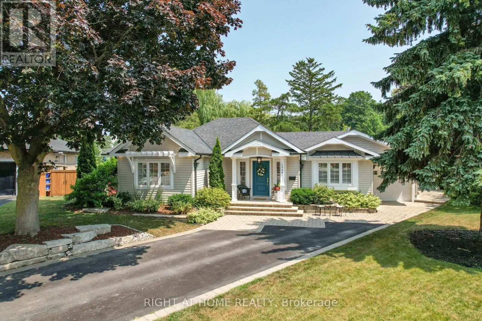1549 WILLOWSIDE COURT