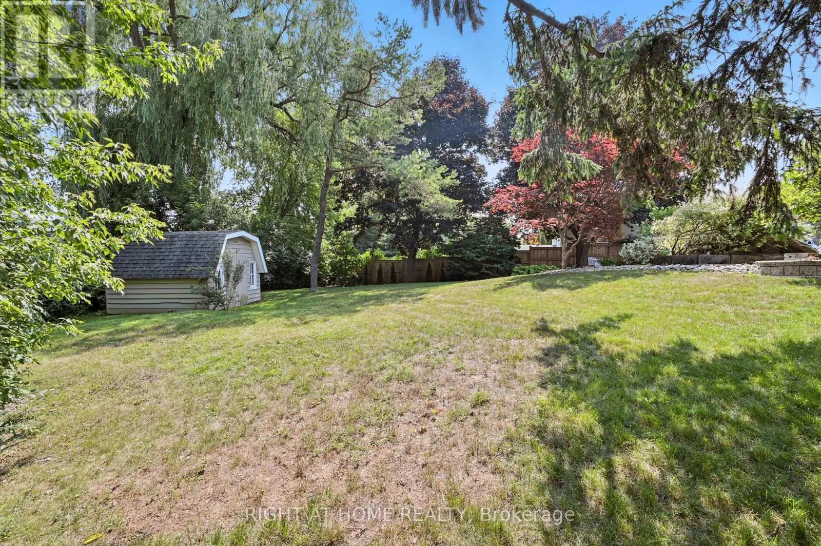 1549 WILLOWSIDE COURT