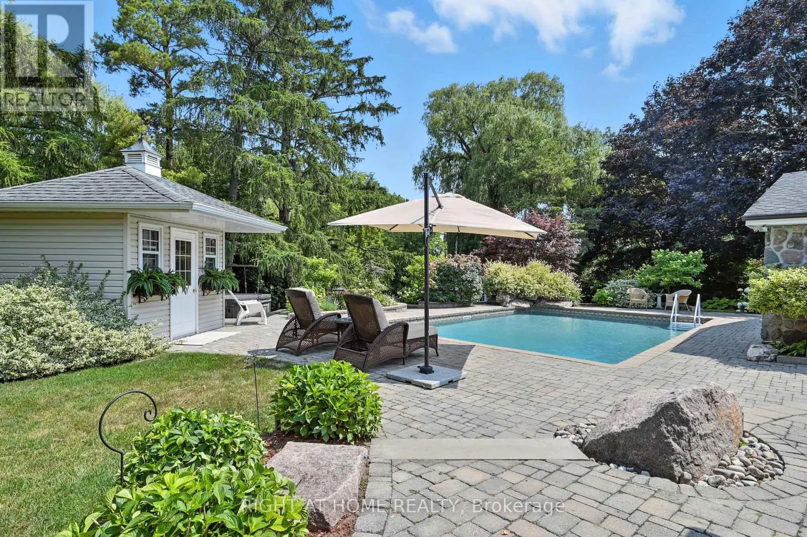 1549 WILLOWSIDE COURT
