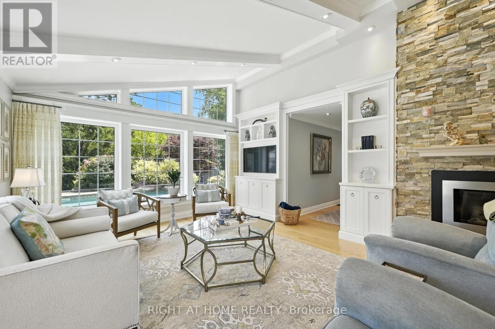 1549 WILLOWSIDE COURT