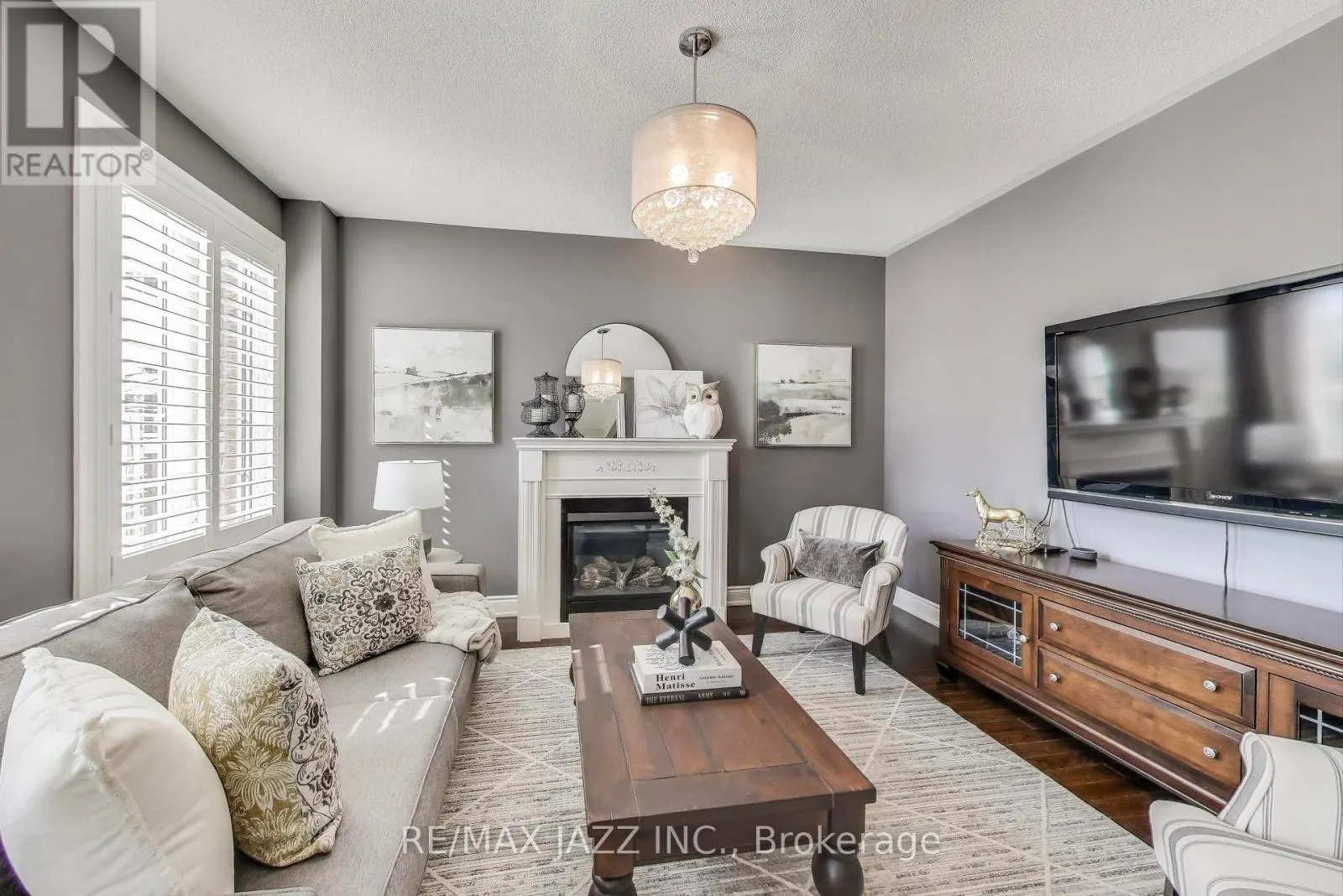 2392 SECRETO DRIVE