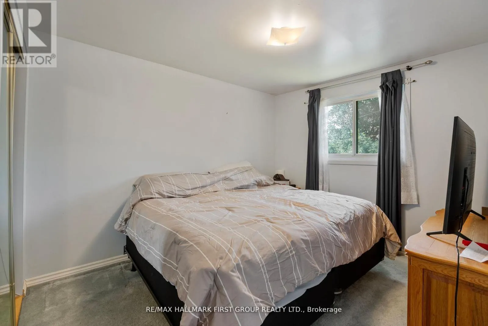 20 LAMBARD CRESCENT