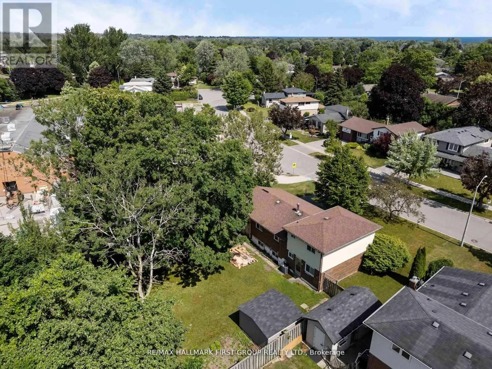20 LAMBARD CRESCENT
