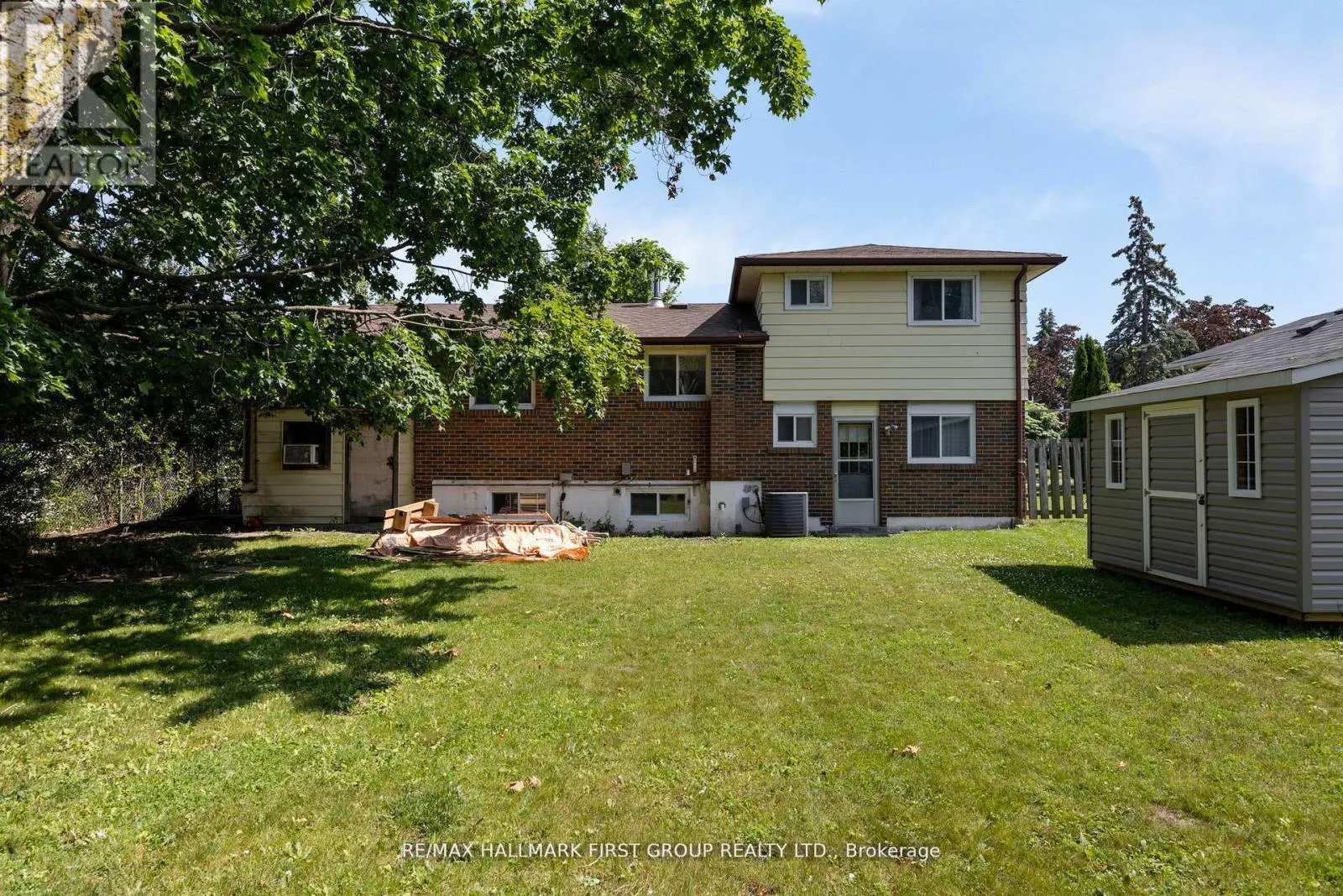 20 LAMBARD CRESCENT