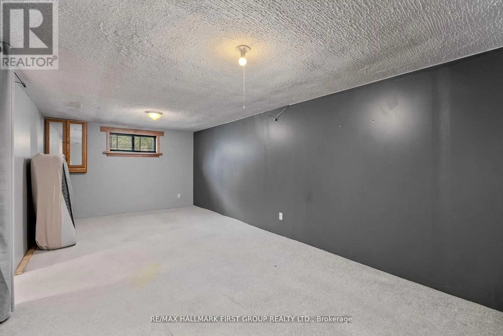 20 LAMBARD CRESCENT