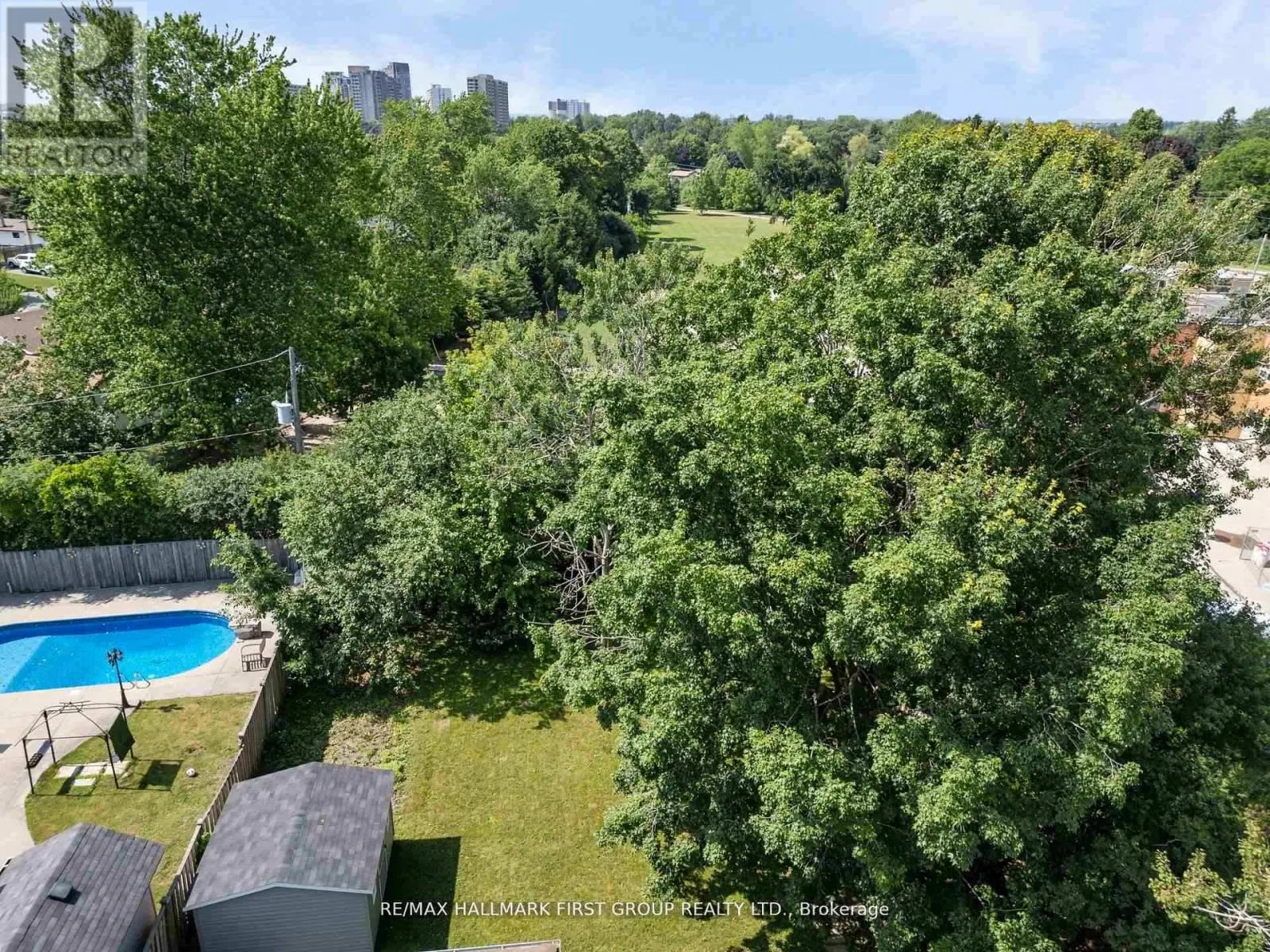 20 LAMBARD CRESCENT
