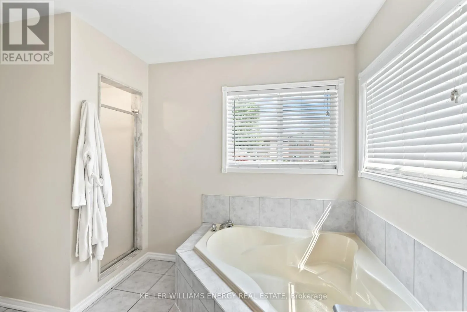 19 STURGESS CRESCENT