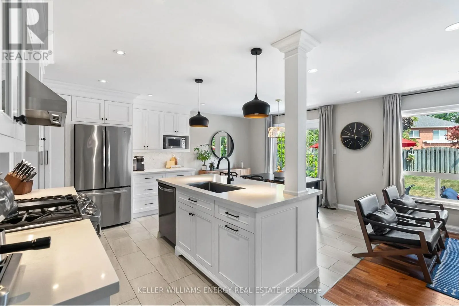19 STURGESS CRESCENT