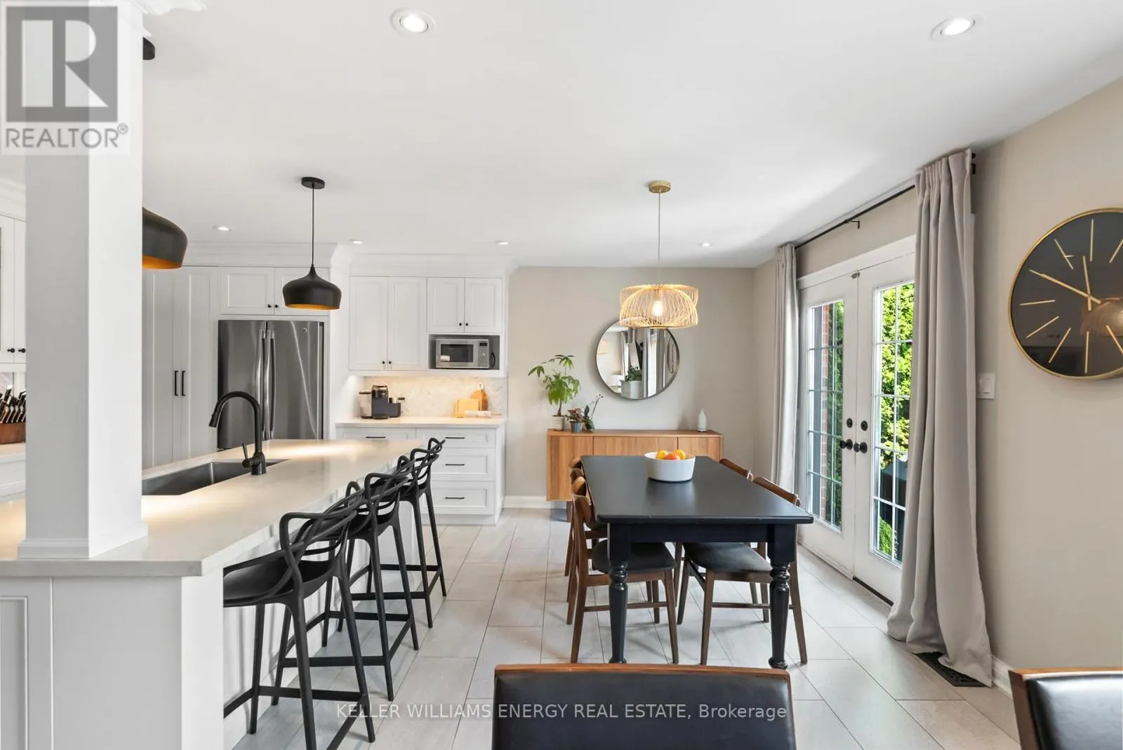 19 STURGESS CRESCENT