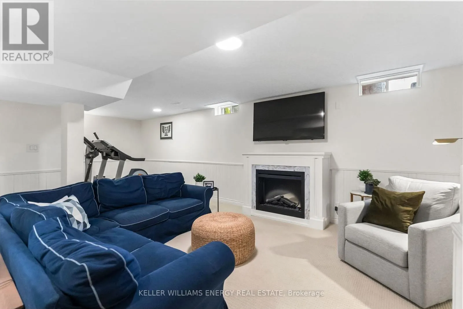 19 STURGESS CRESCENT