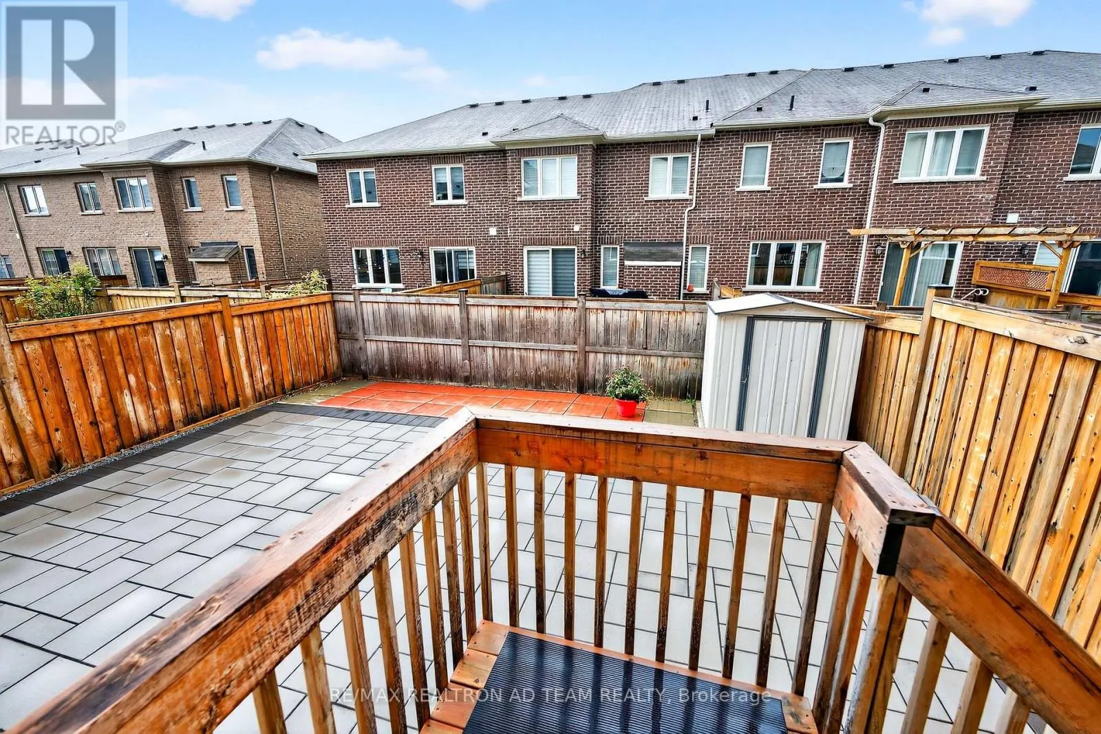 53 LITTLEBECK CRESCENT