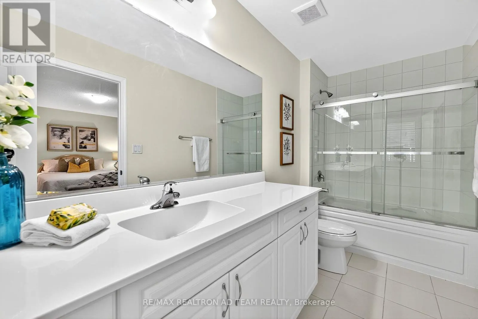 53 LITTLEBECK CRESCENT