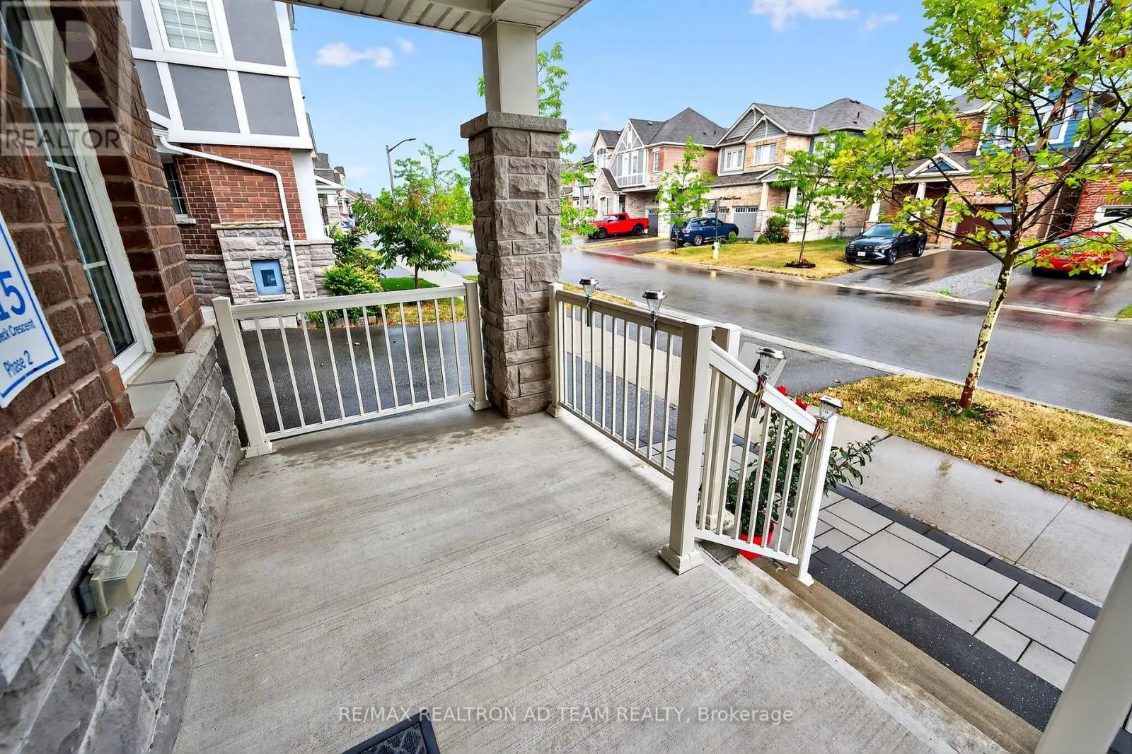 53 LITTLEBECK CRESCENT