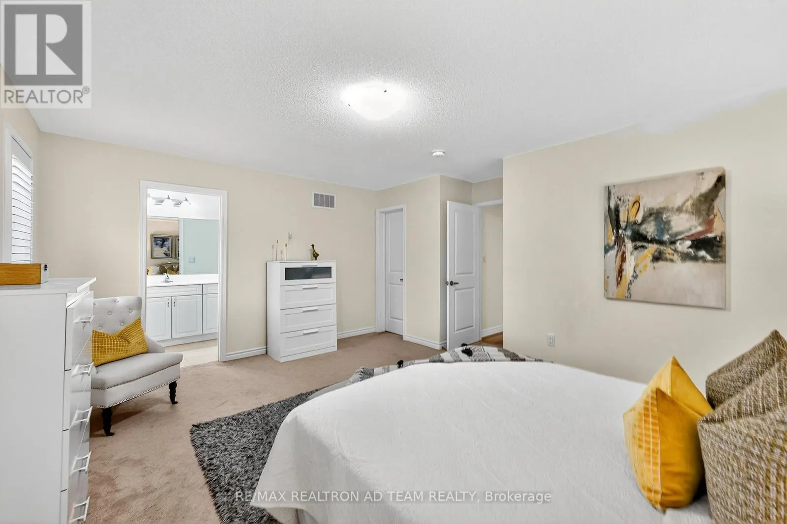 53 LITTLEBECK CRESCENT
