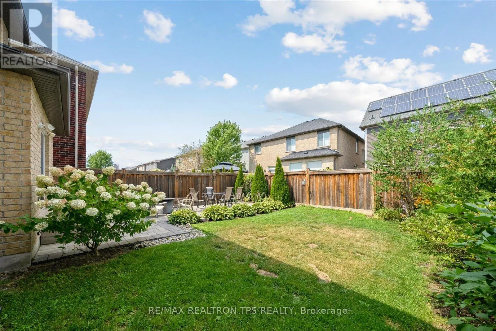 205 BLACKWELL CRESCENT