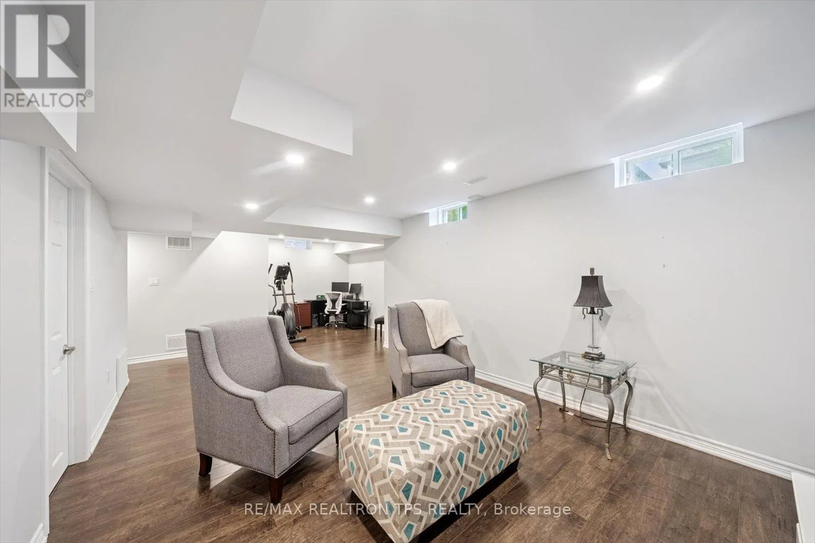 205 BLACKWELL CRESCENT