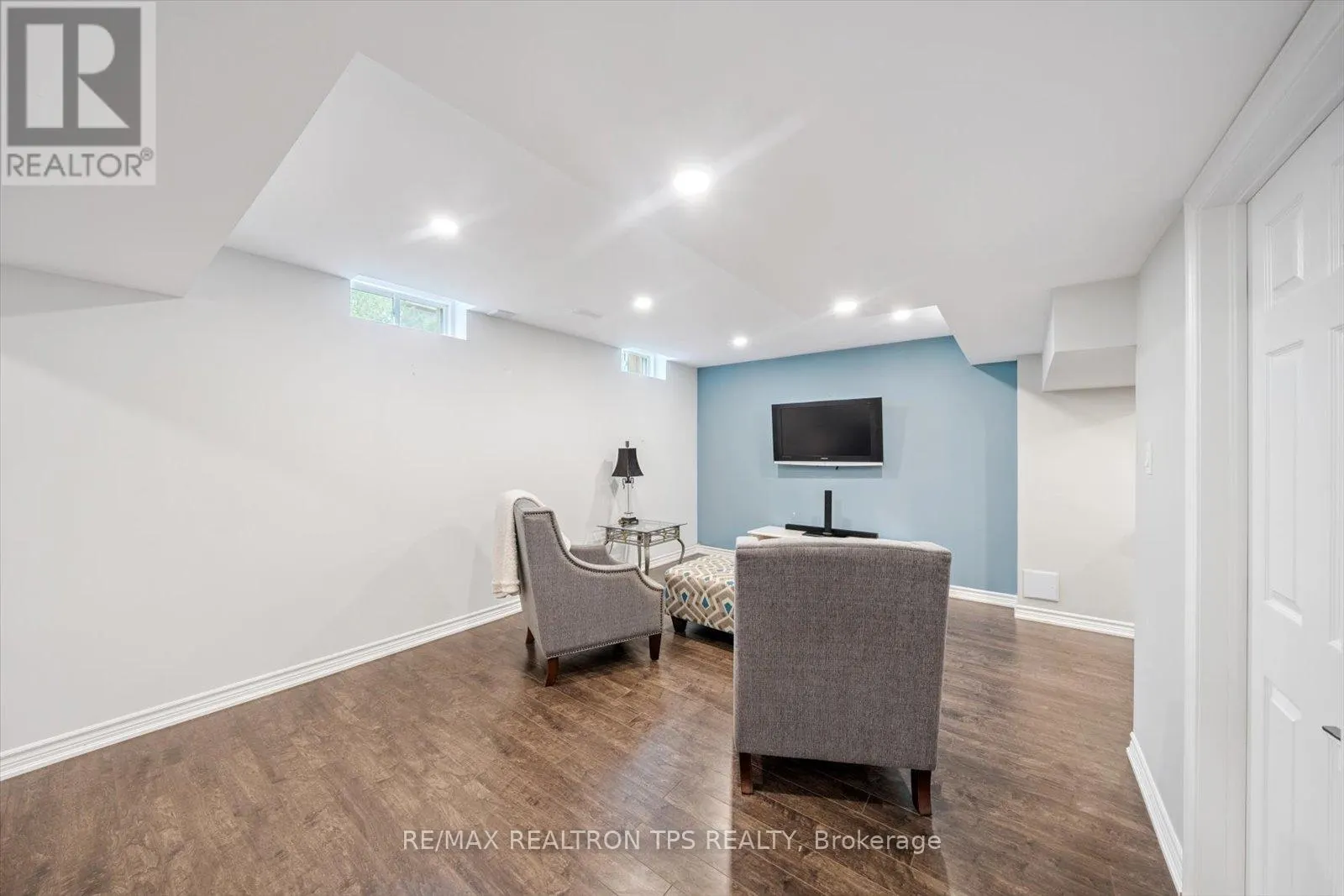 205 BLACKWELL CRESCENT