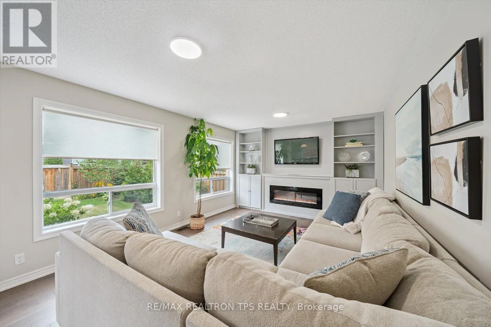 205 BLACKWELL CRESCENT