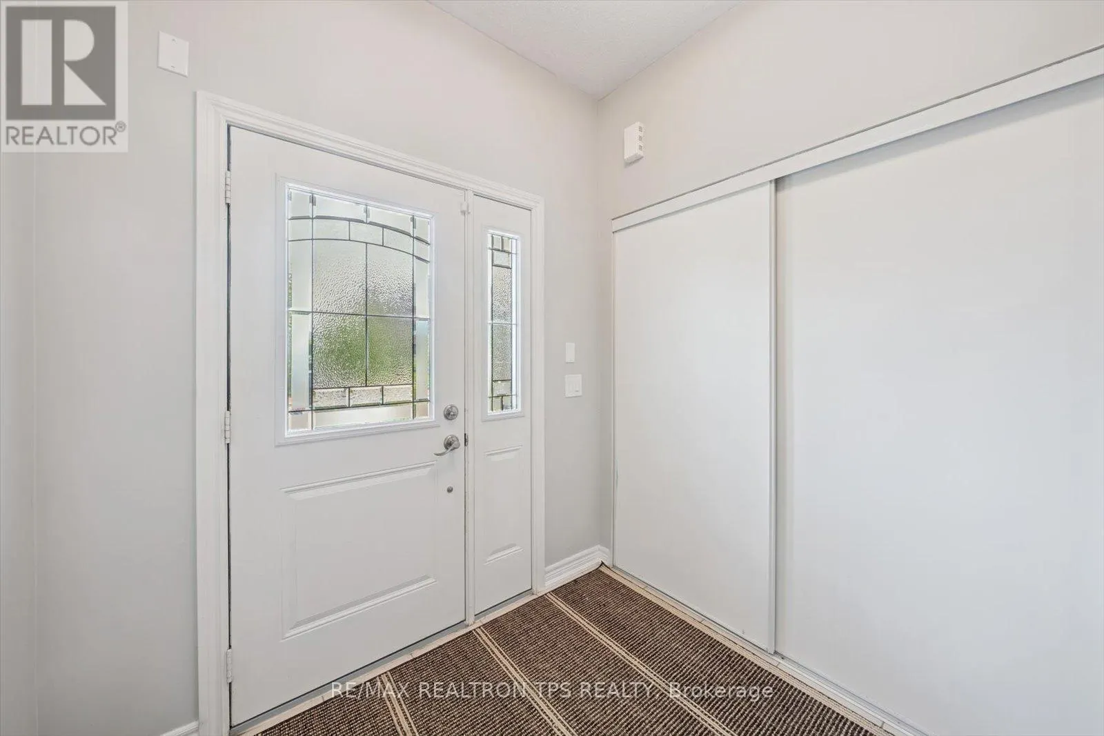 205 BLACKWELL CRESCENT