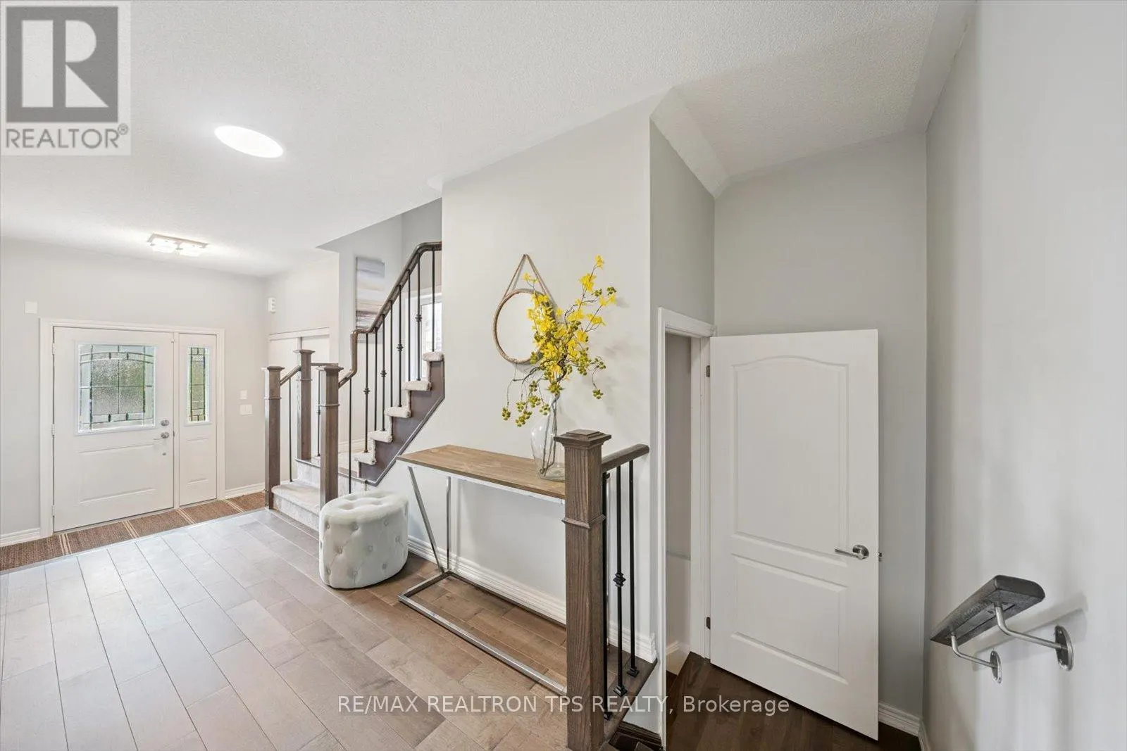 205 BLACKWELL CRESCENT