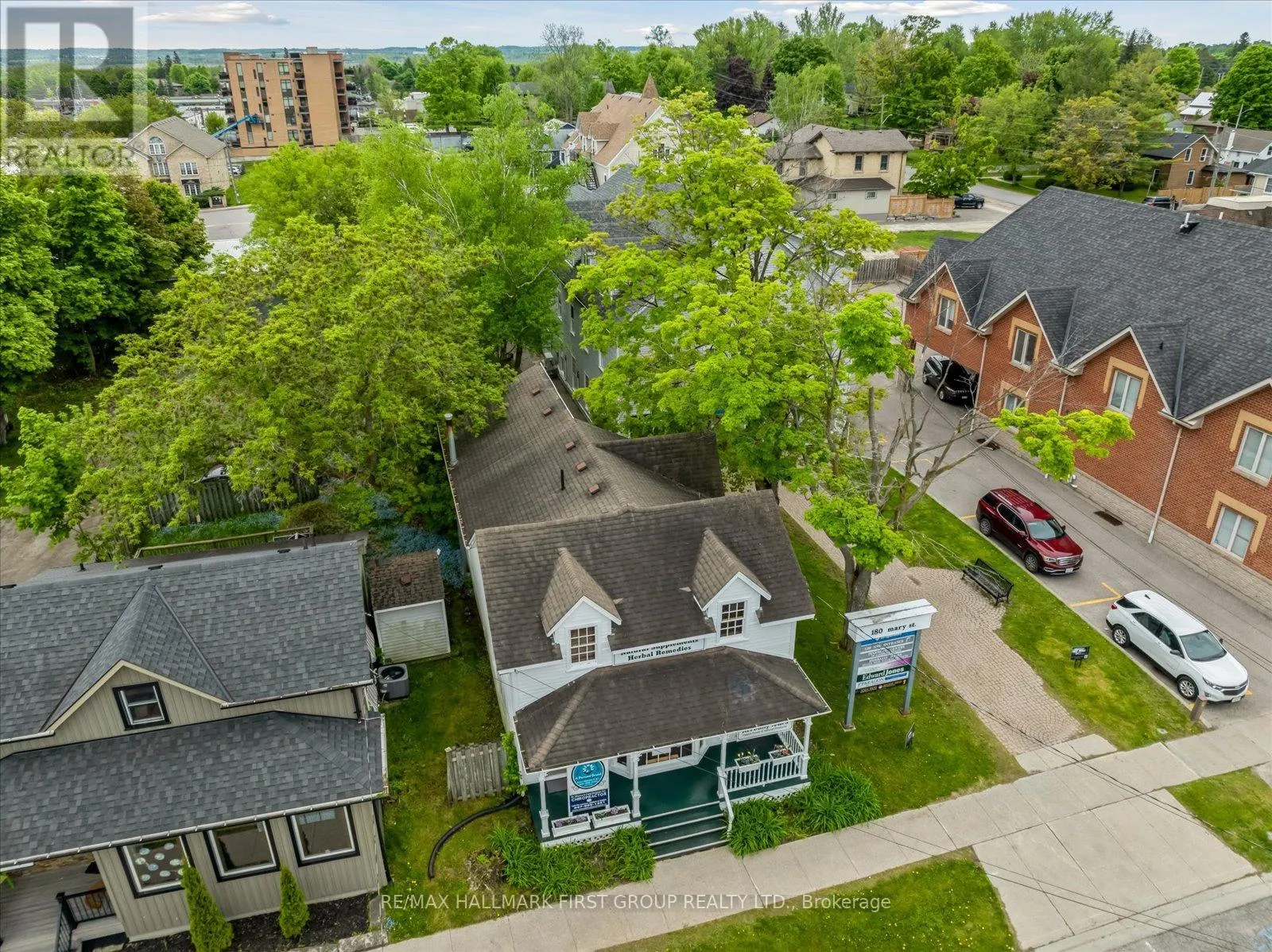 180 MARY STREET