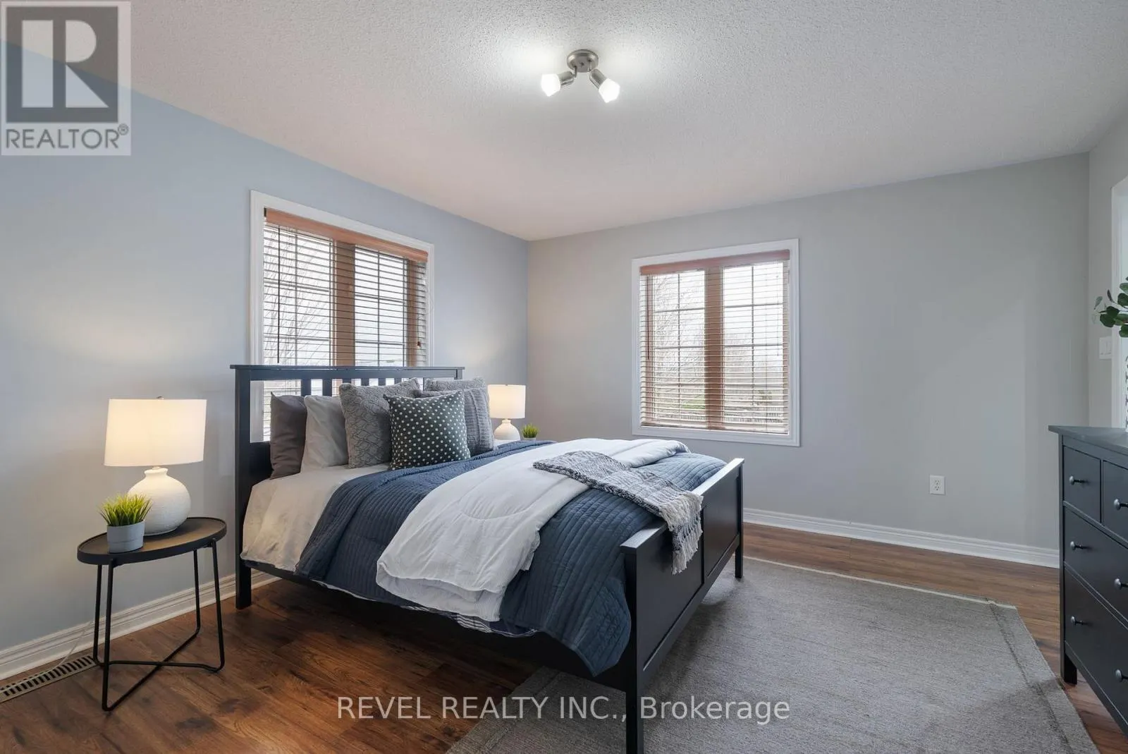 100 ASHBURY BOULEVARD