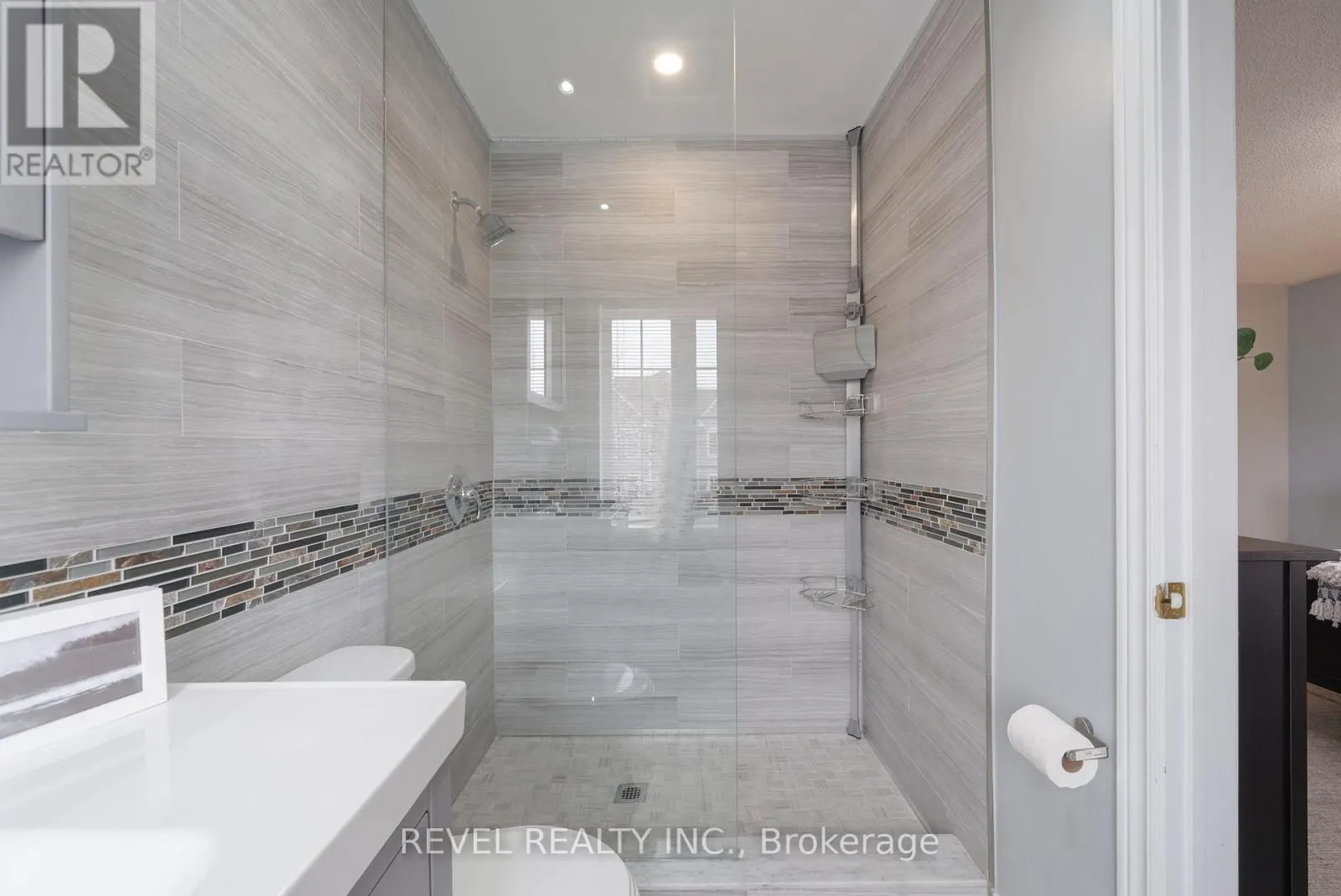 100 ASHBURY BOULEVARD