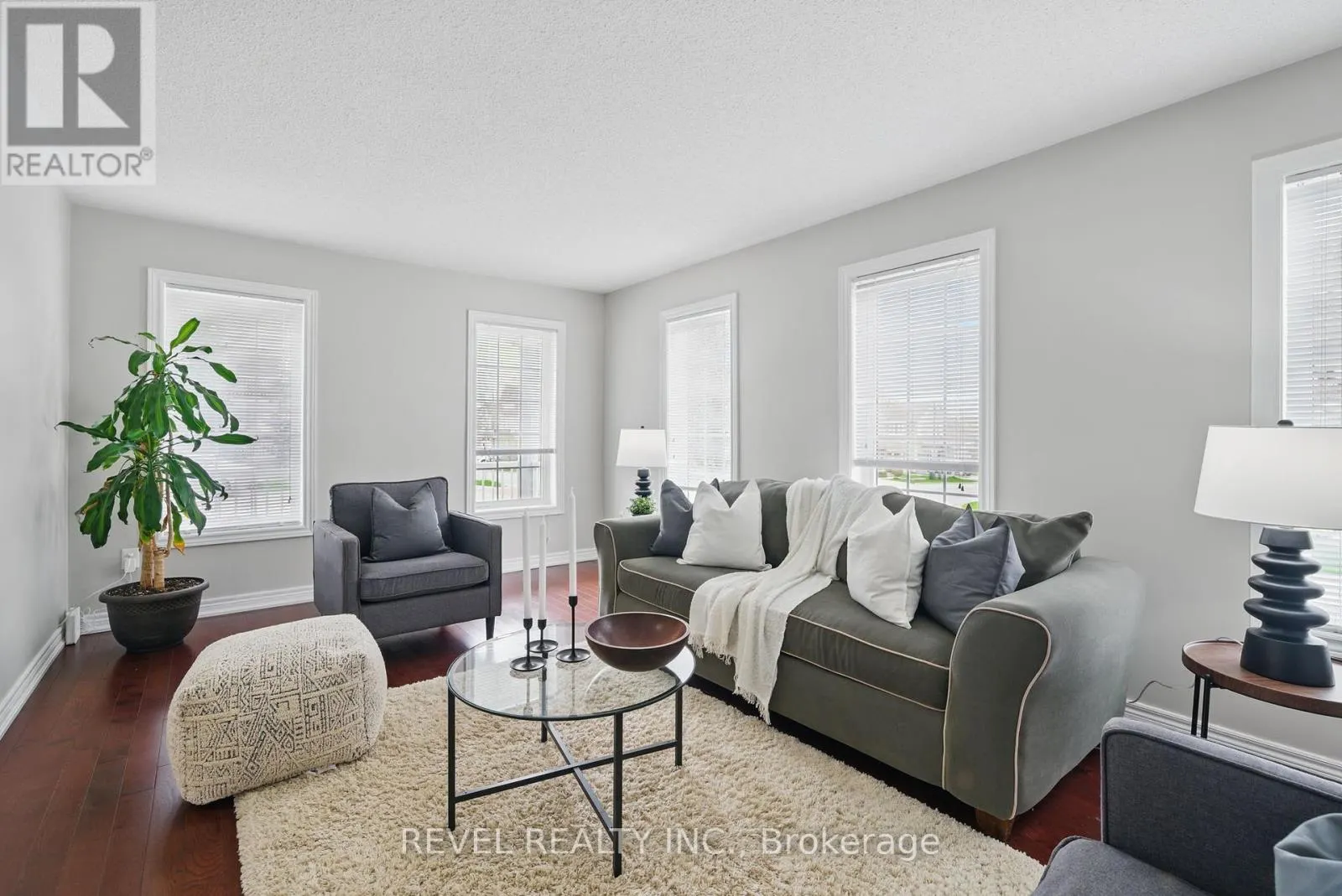 100 ASHBURY BOULEVARD