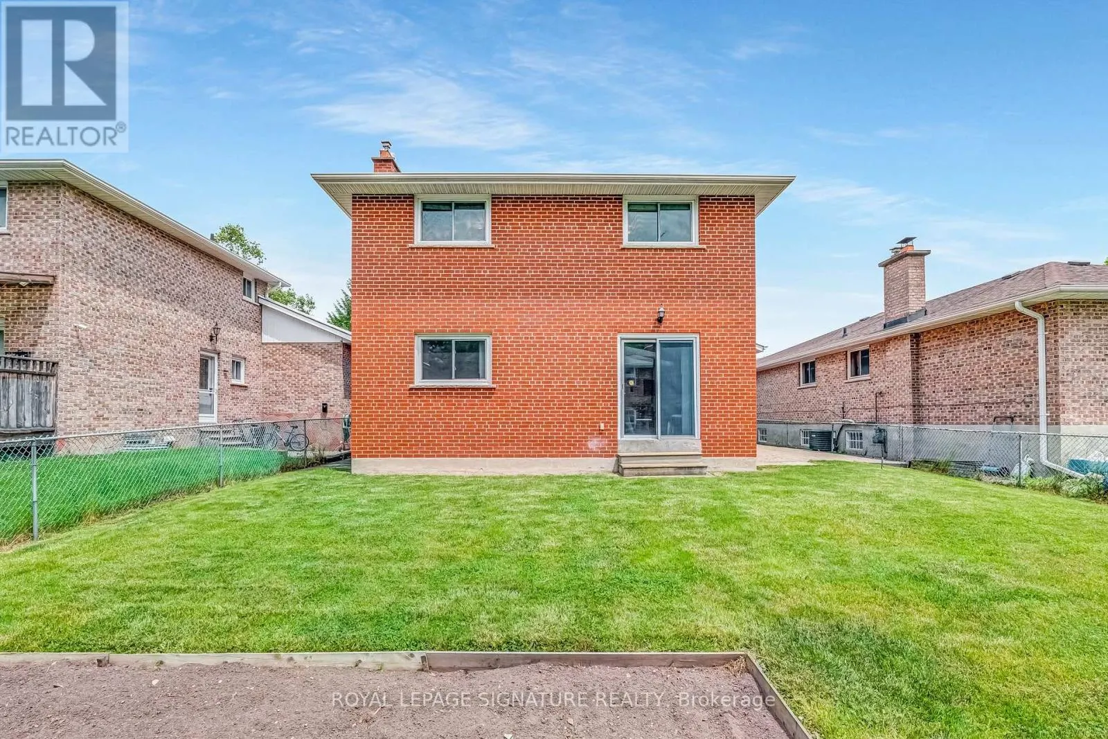 28 GREENDOWNS DRIVE
