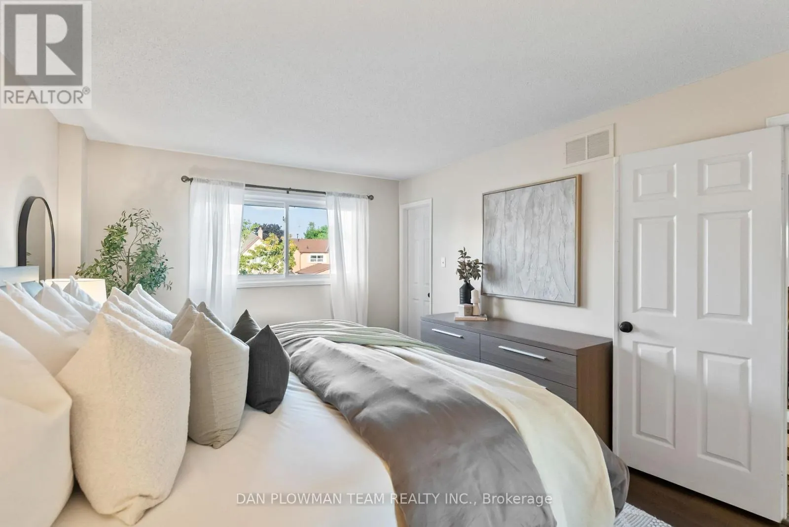 22 ELMEROY COURT