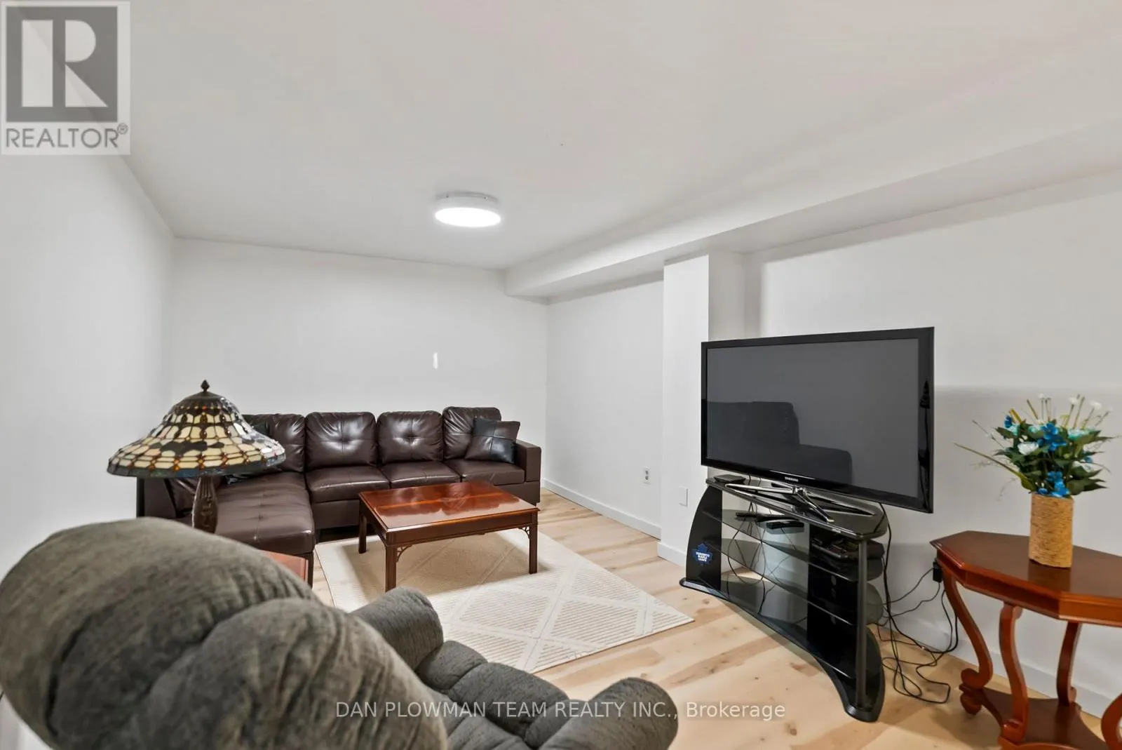 22 ELMEROY COURT