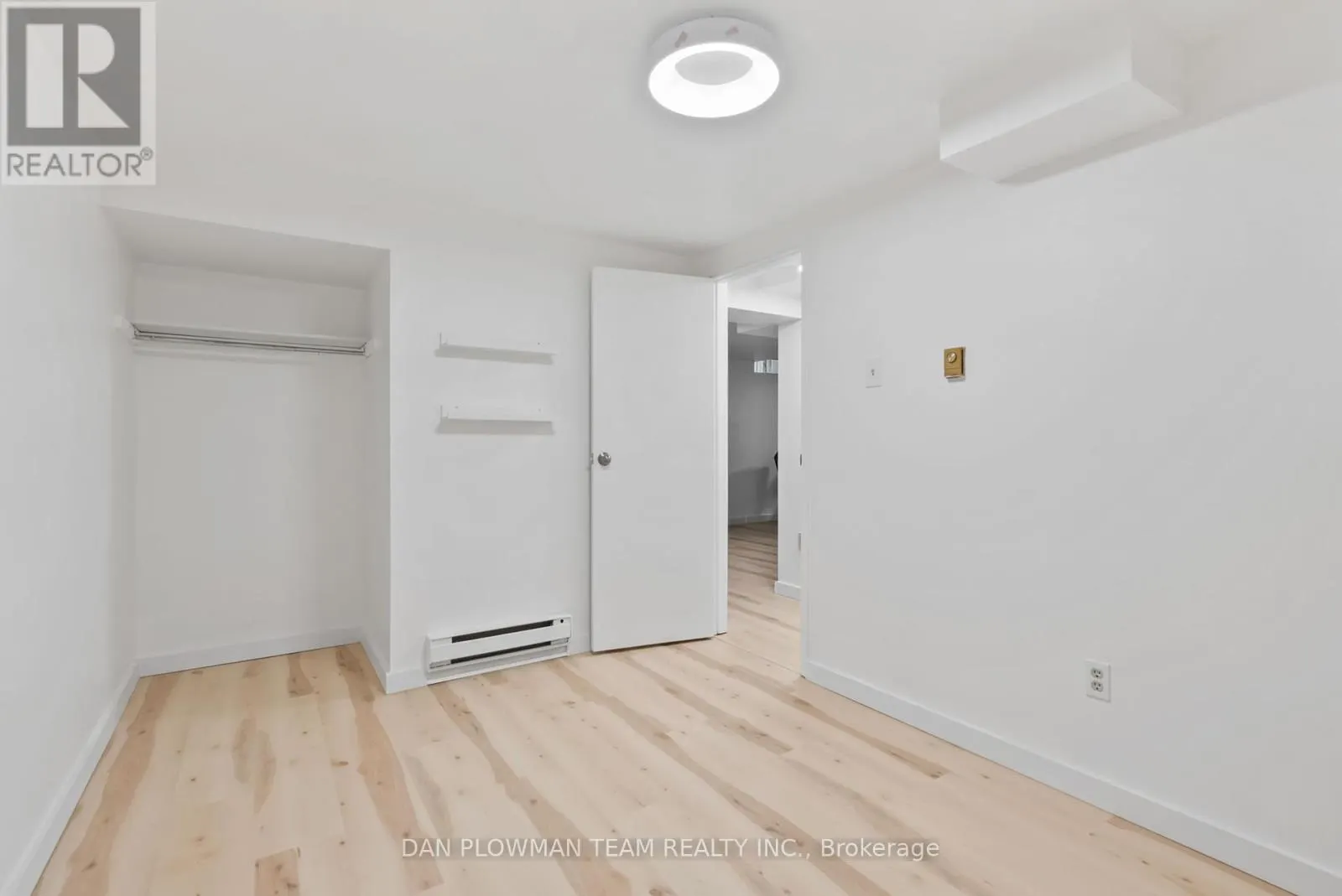 22 ELMEROY COURT