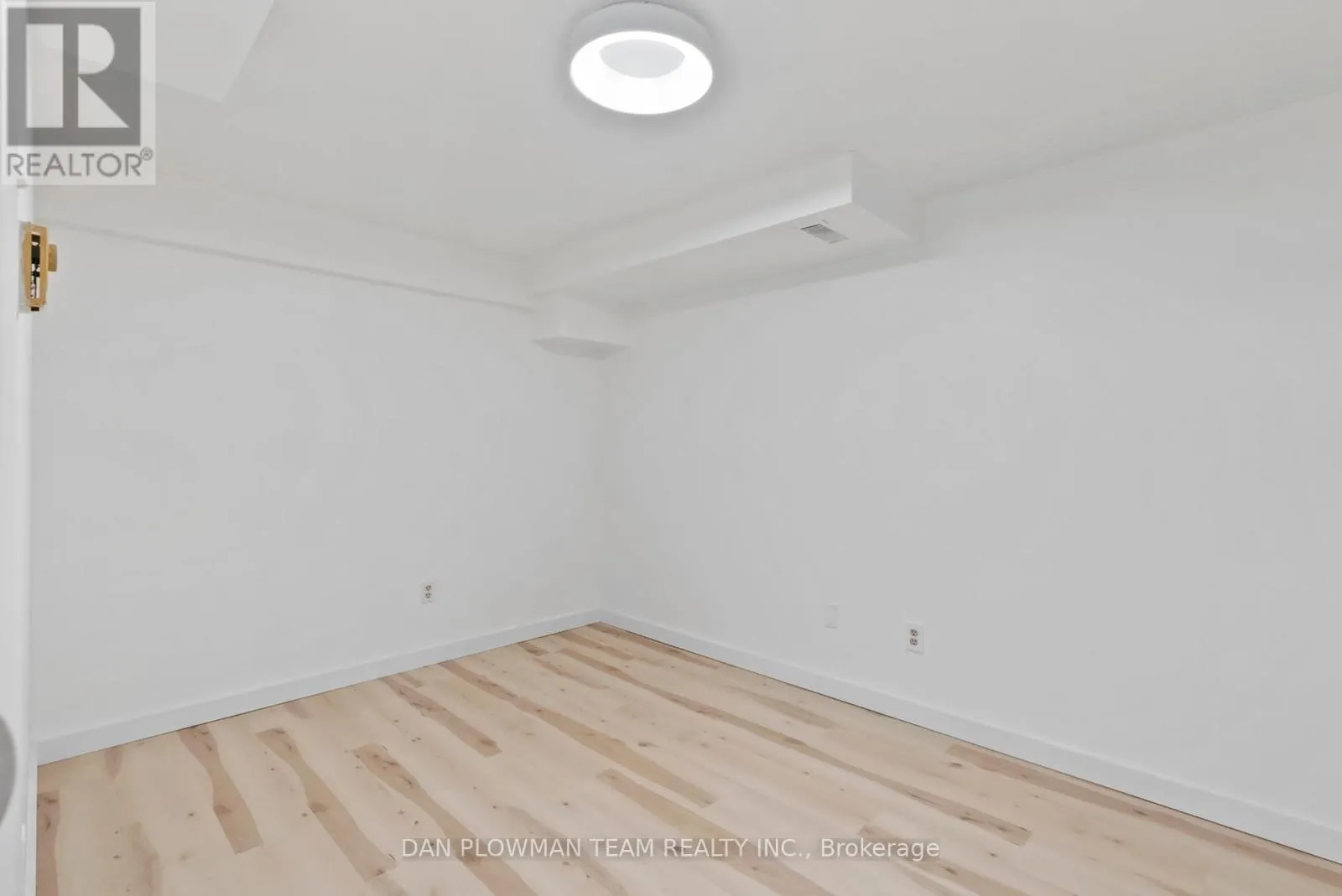 22 ELMEROY COURT